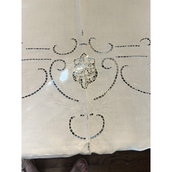 Vintage Ecru Linen Floral Cutwork Embroidered Tablecloth 69” x 59” Lace Trim - Picture 4 of 5